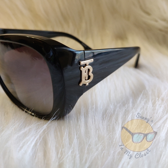 Burberry Florence Sunglasses 😎 BE4303 Beautiful ❤️😍 - Picture 4 of 6